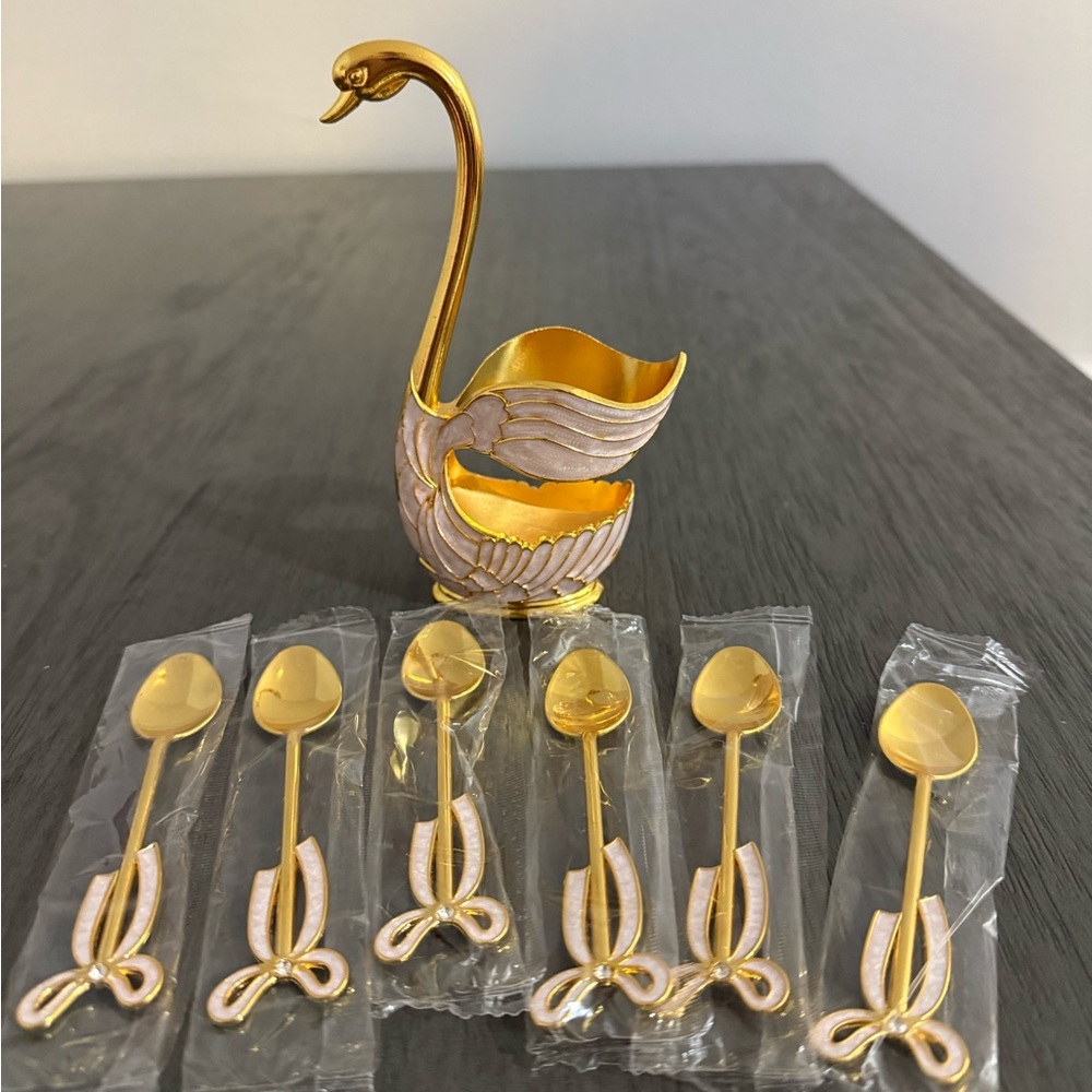 Elegant Gold Swan Spoon Set